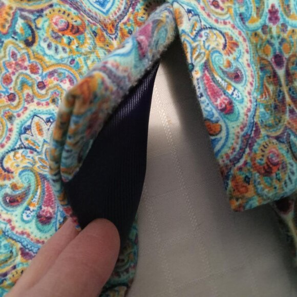 Short velvet jacket with silk lining, colorful paisley pattern, very soft - Picture 9 of 9